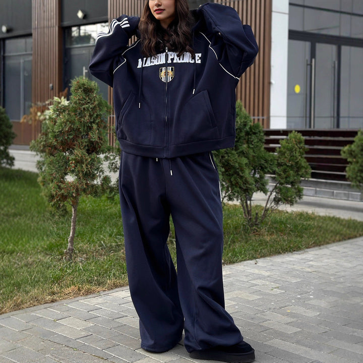 Kvinnors avslappnade och fashionabla huva sweatSuit Mirla-Eva Jonsson