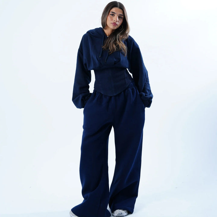 Kvinnors avslappnade oversized hoodie med smickrande passform och bred midja Mirla-Eva Jonsson
