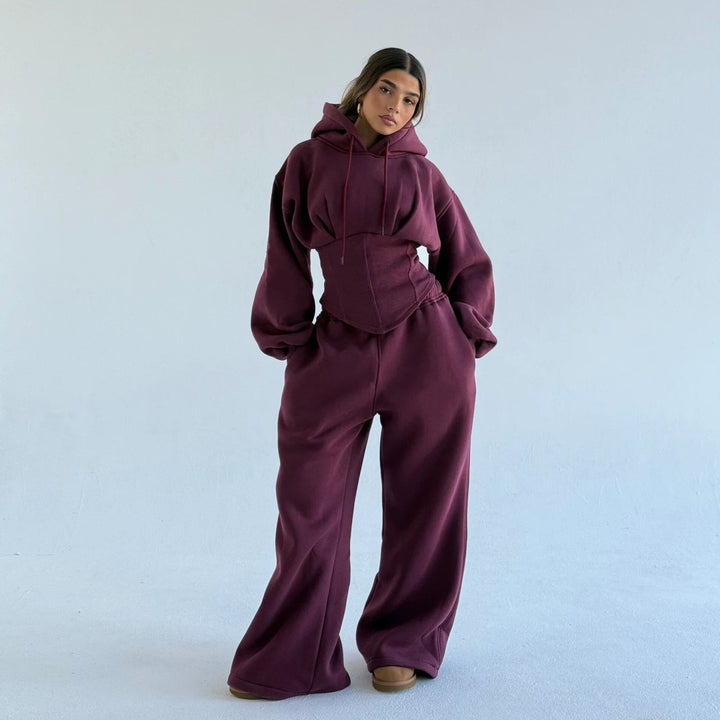 Kvinnors avslappnade oversized hoodie med smickrande passform och bred midja Mirla-Eva Jonsson