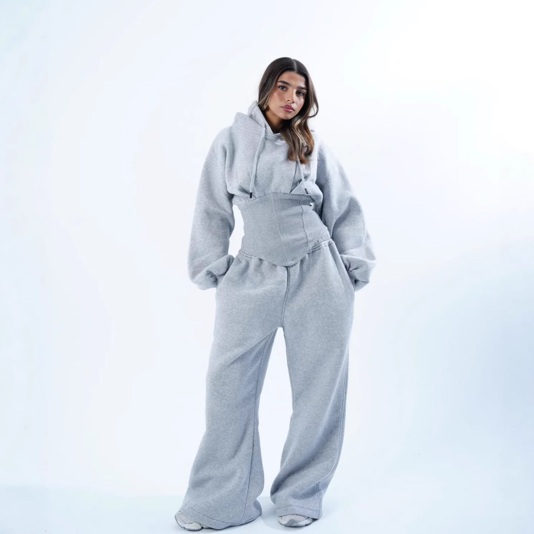 Kvinnors avslappnade oversized hoodie med smickrande passform och bred midja Mirla-Eva Jonsson