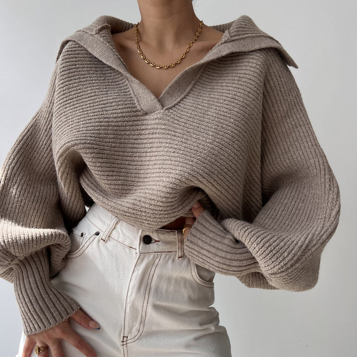 Kvinnors avslappnade pullover med textil och överdimensionerad krage Mirla-Eva Jonsson