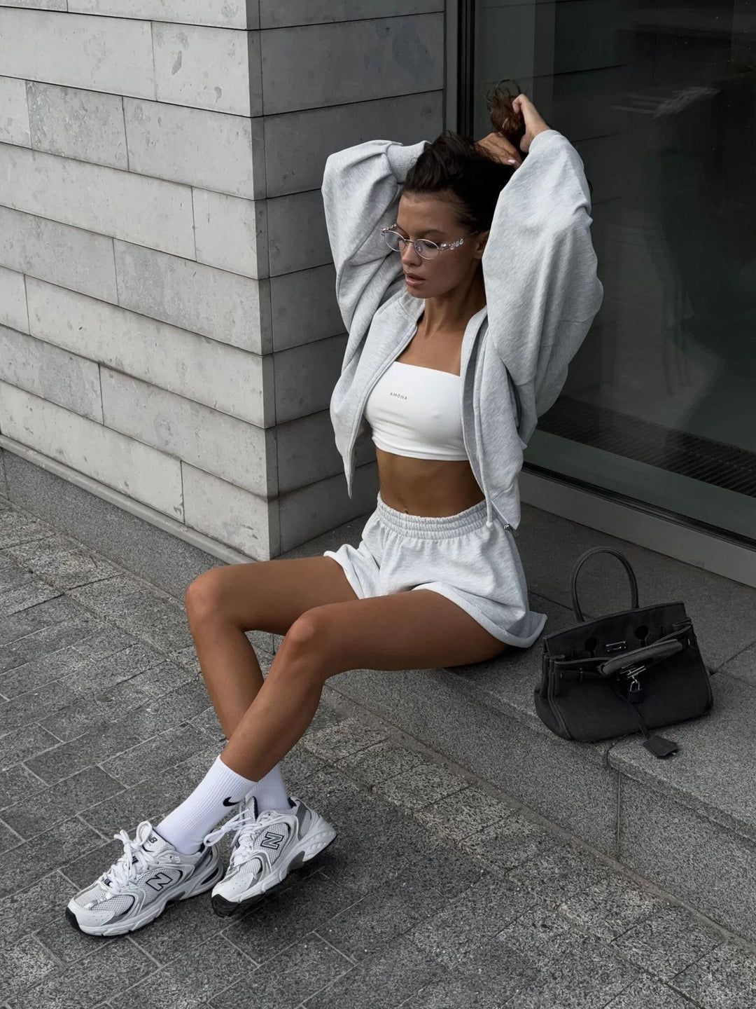 Kvinnors avslappnade set av kort topp och shorts Mirla-Eva Jonsson