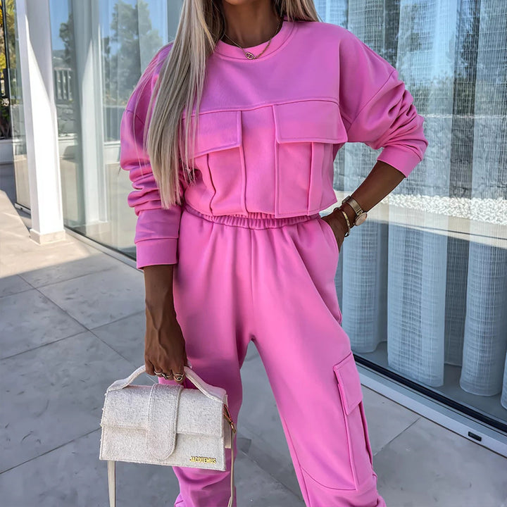 Kvinnors avslappnade set med topp och sportbyxor med praktiska fickor och elastisk midja-Eva Jonsson