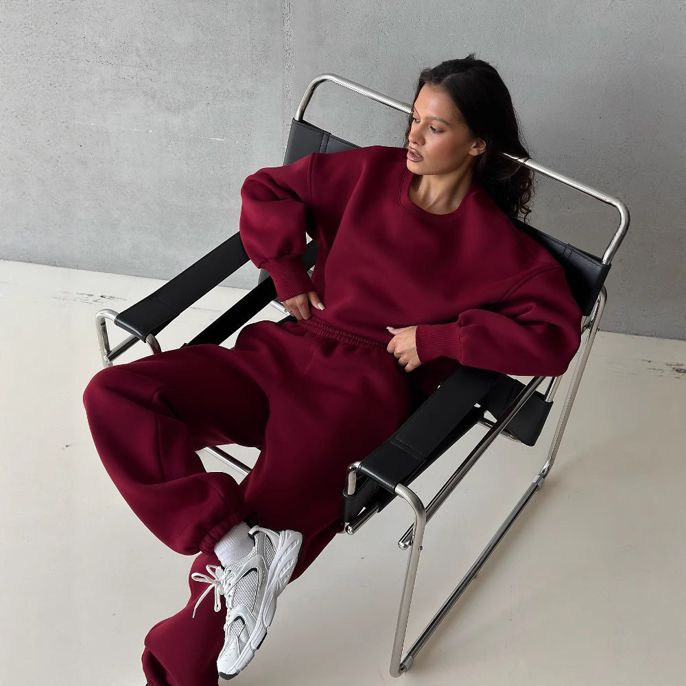 Kvinnors avslappnade sportlounge-set med croppad klippning och vida ben Mirla-Eva Jonsson