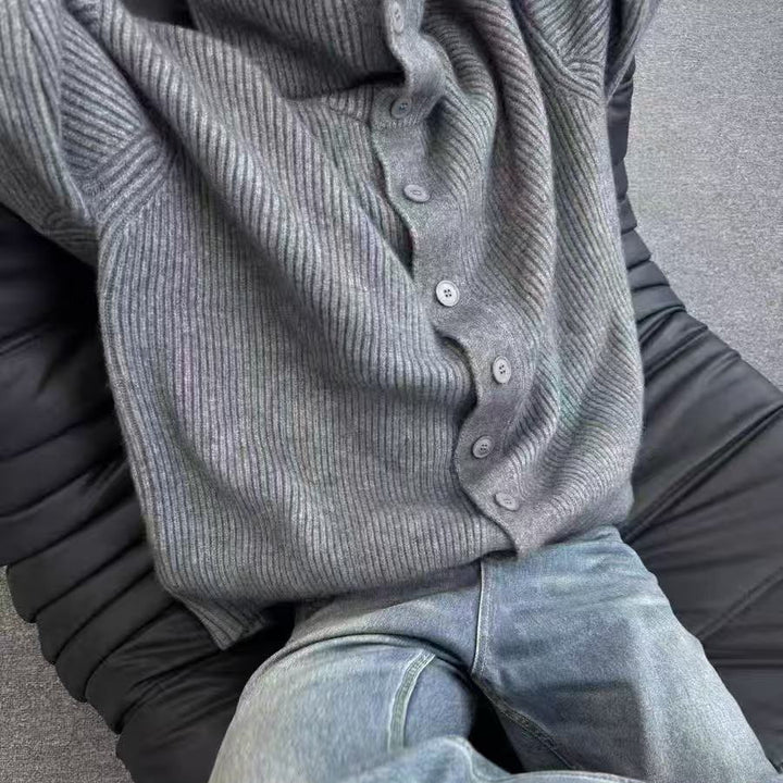Kvinnors avslappnade stickad cardigan med knappstängning och oversized passform Mirla-Eva Jonsson