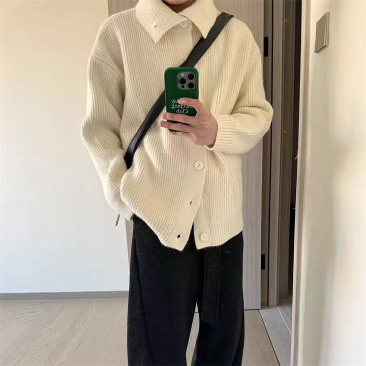 Kvinnors avslappnade stickad cardigan med knappstängning och oversized passform Mirla-Eva Jonsson