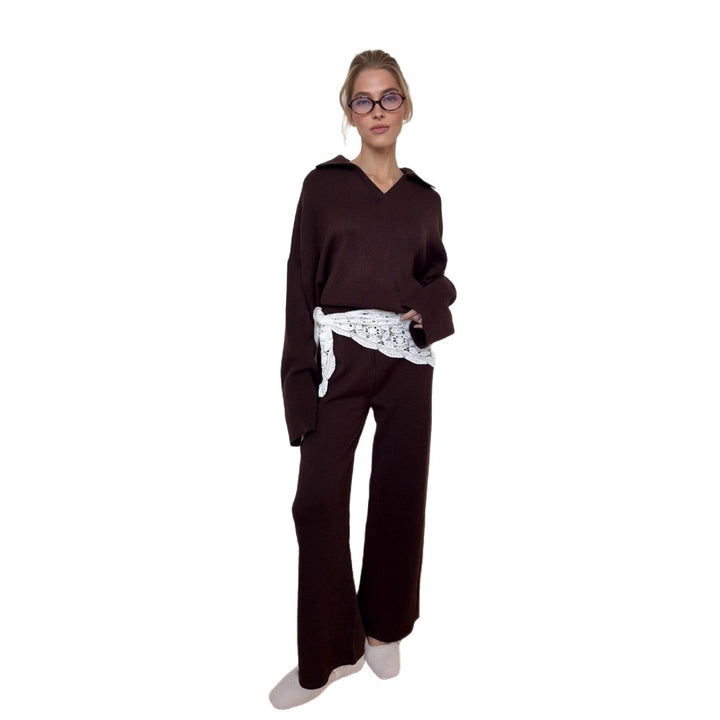 Kvinnors avslappnade stickad ensemble med lös passform och elegant V-hals Mirla-Eva Jonsson
