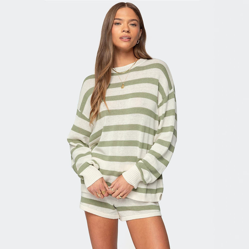 Kvinnors avslappnade stickad jumpsuit med randig design och lös passform-Eva Jonsson