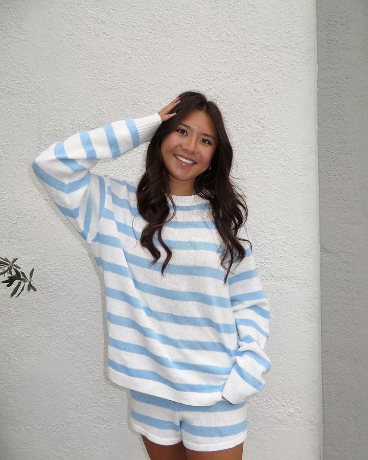 Kvinnors avslappnade stickad jumpsuit med randig design och lös passform-Eva Jonsson