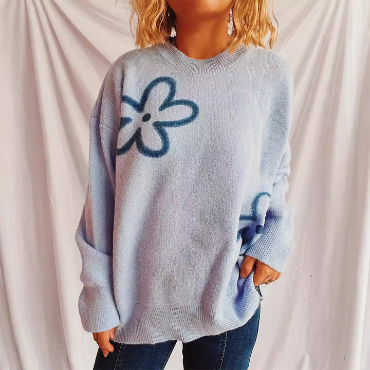Kvinnors avslappnade stickad tröja med blommönster och oversized passform Mirla-Eva Jonsson