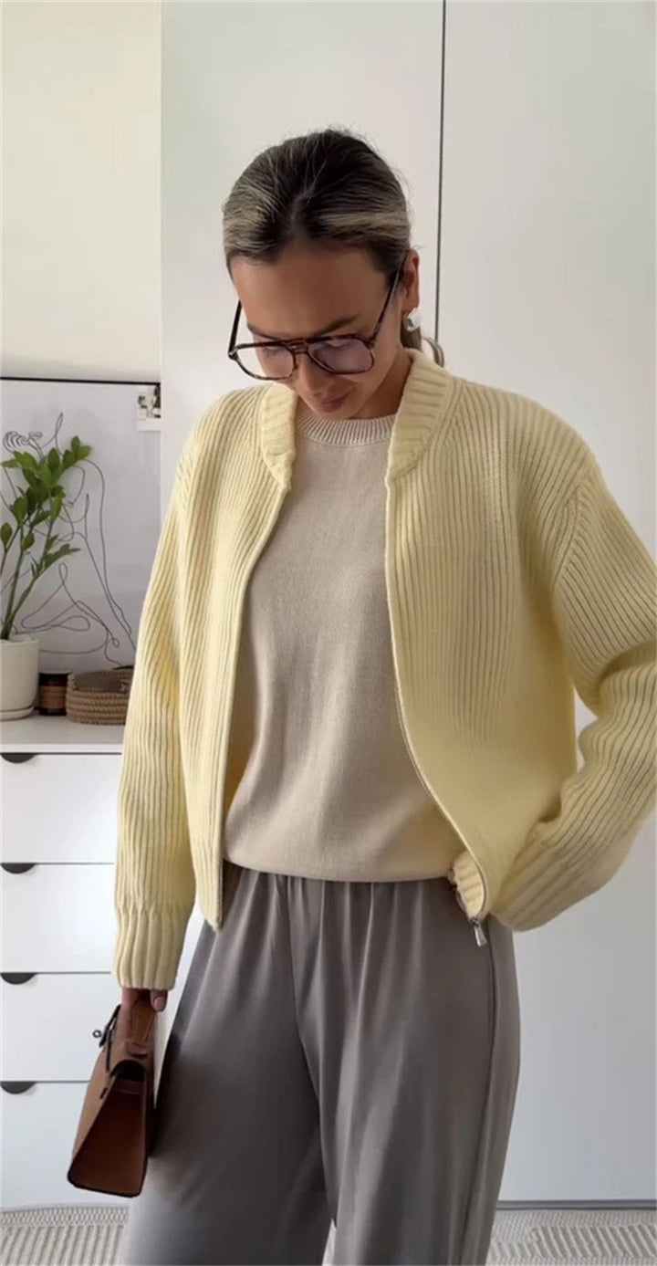 Kvinnors avslappnade stickad tröja med dragkedja Mirla-Eva Jonsson