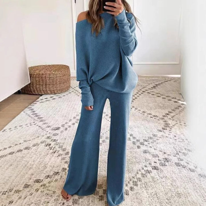 Kvinnors avslappnade stickade loungewear-set med lös passform och off-shoulder topp Mirla-Eva Jonsson