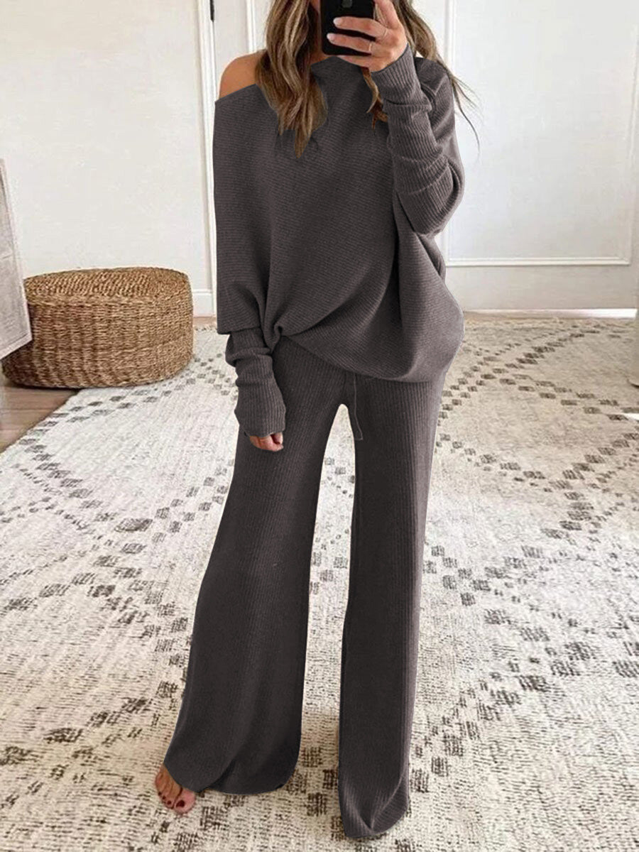Kvinnors avslappnade stickade loungewear-set med lös passform och off-shoulder topp Mirla-Eva Jonsson