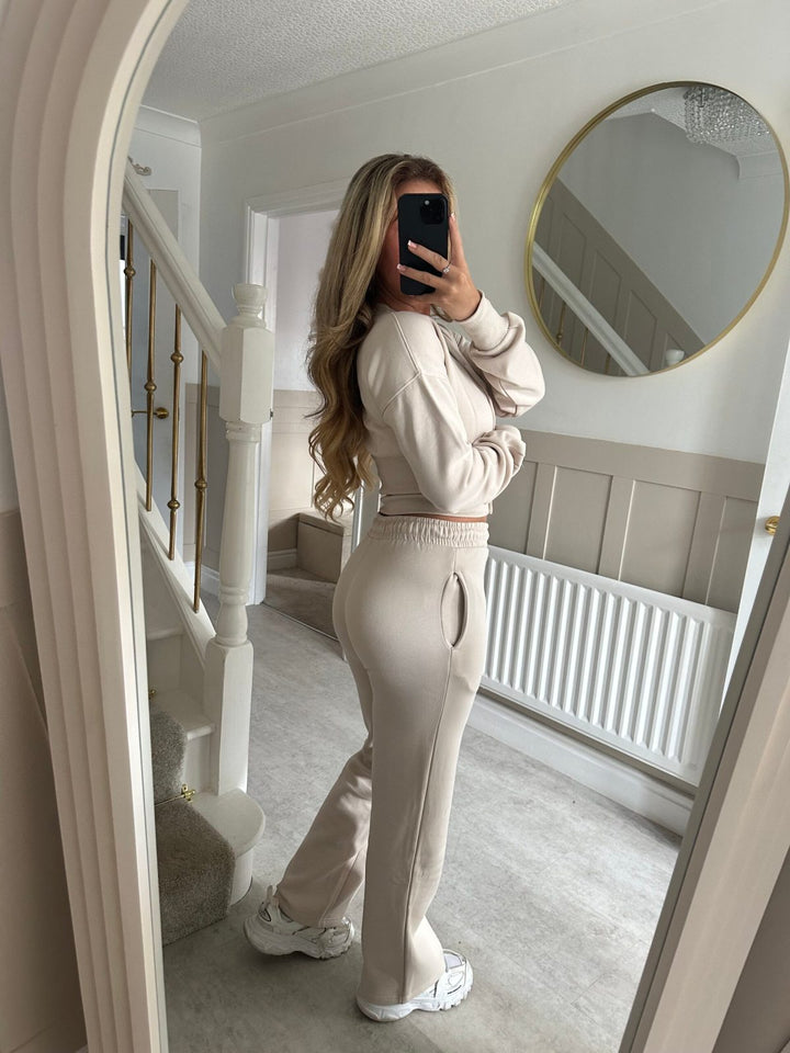 Kvinnors avslappnade sweatkombination-set med knapprar och elastisk midja Mirla-Eva Jonsson