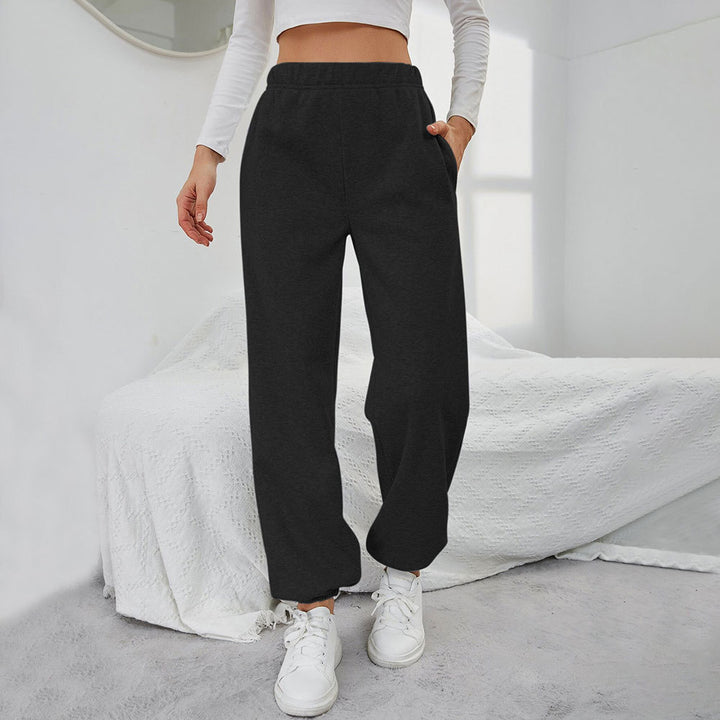Kvinnors avslappnade sweatpants med elastisk midja och sidofickor Mirla-Eva Jonsson