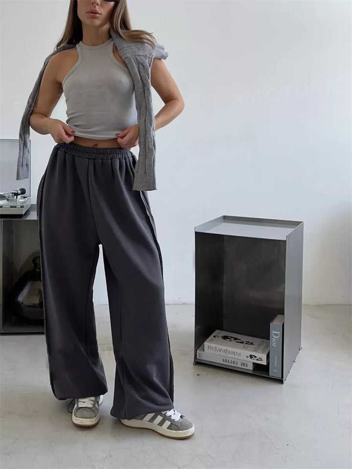 Kvinnors avslappnade sweatpants med en lös passform och elastisk midja Mirla-Eva Jonsson