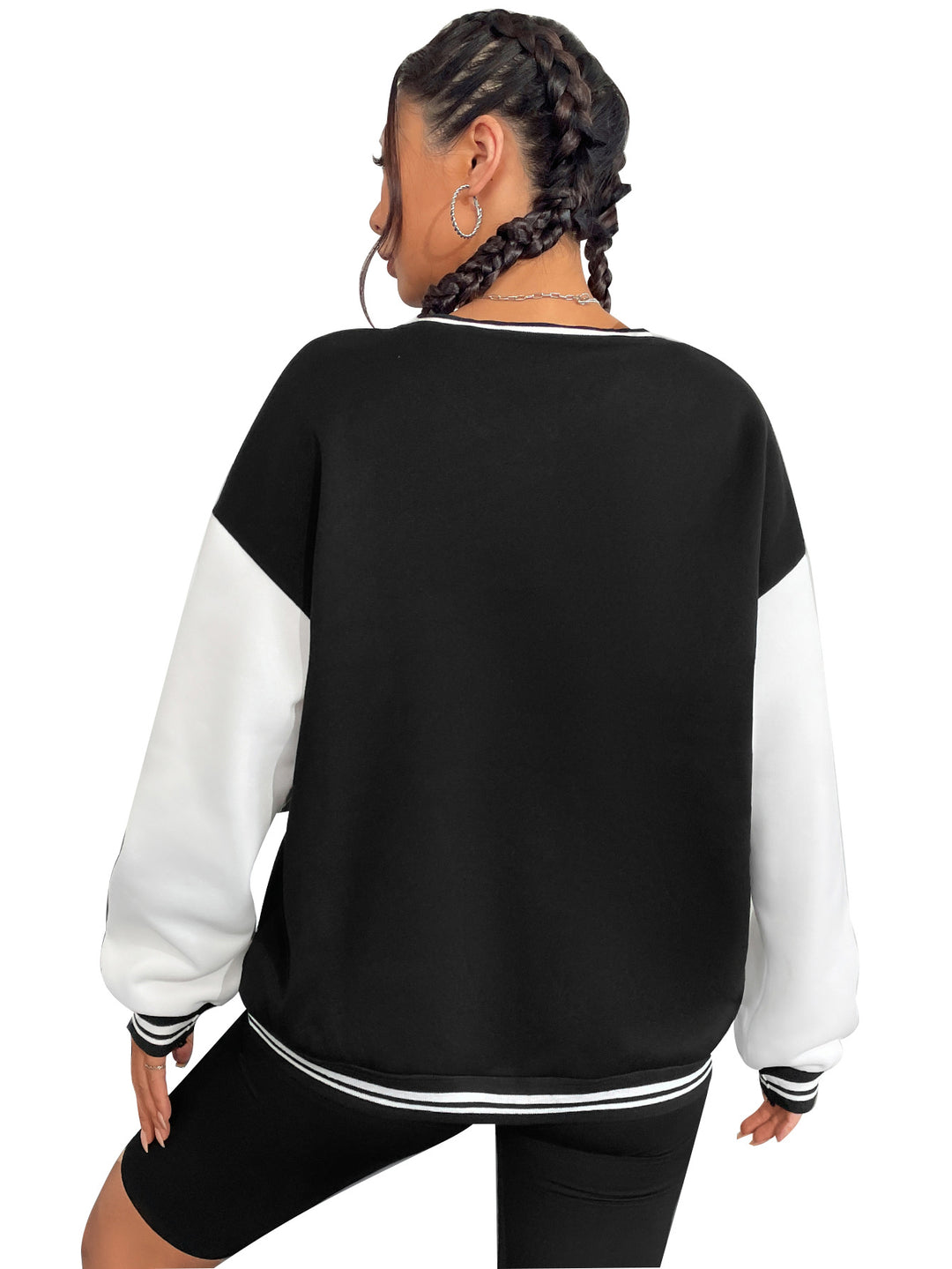 Kvinnors avslappnade sweatshirt med V-hals och sportig lettering Mirla-Eva Jonsson