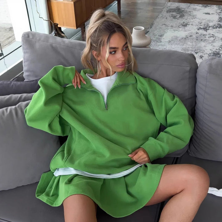 Kvinnors avslappnade sweatshirt med full dragkedja och oversized skärning Mirla-Eva Jonsson