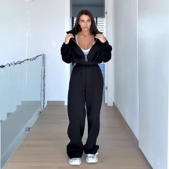 Kvinnors avslappnade träningsdräkt med oversized hoodie och elastiska byxor-Eva Jonsson