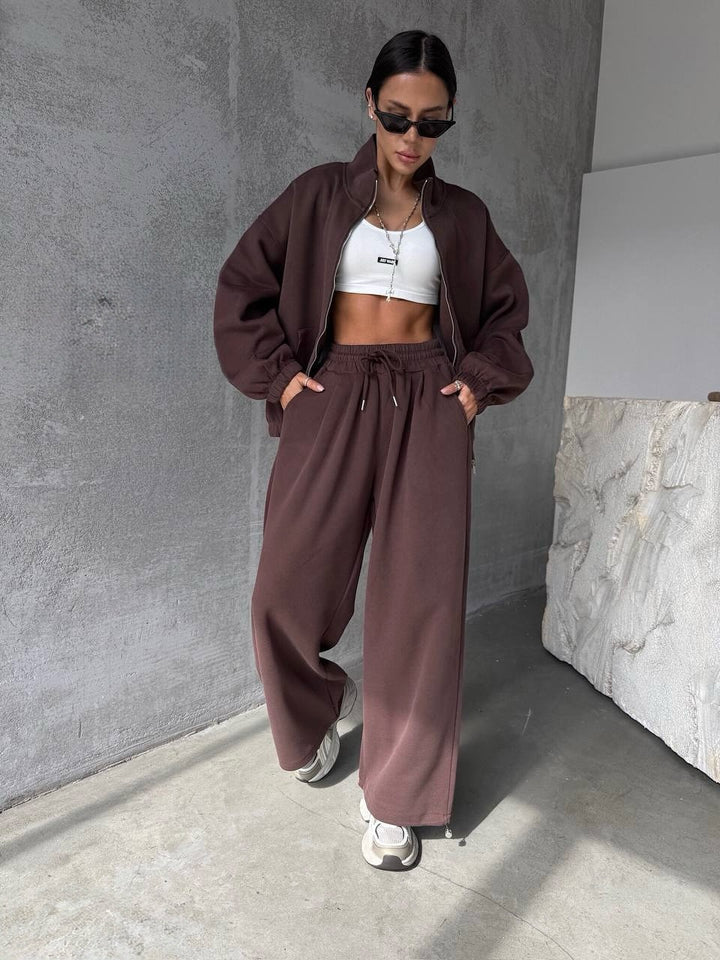 Kvinnors avslappnade träningsoverall med oversized jacka och bekväma joggers Mirla-Eva Jonsson