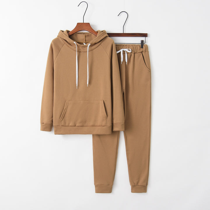 Kvinnors avslappnade träningsoverallsset med hoodie och bekväma joggingsbyxor Mirla-Eva Jonsson