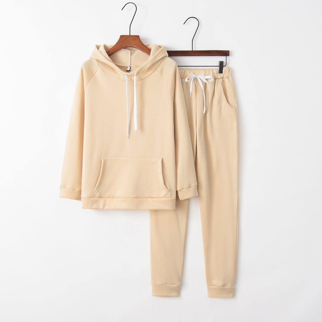 Kvinnors avslappnade träningsoverallsset med hoodie och bekväma joggingsbyxor Mirla-Eva Jonsson