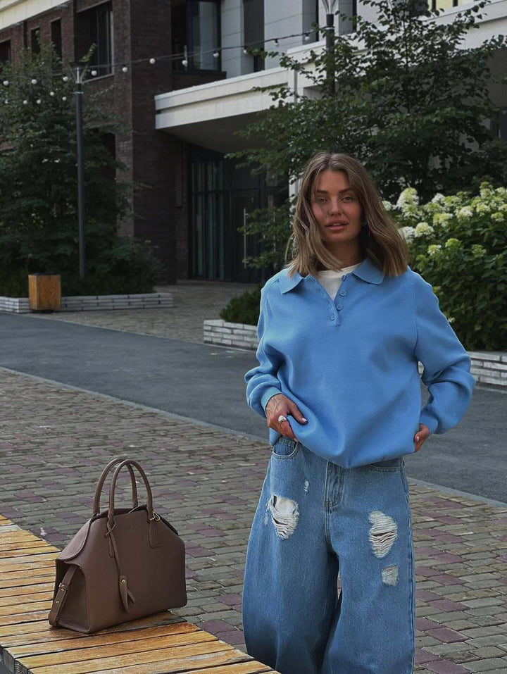 Kvinnors avslappnade tröja med hög krage och strukturerad design Mirla-Eva Jonsson
