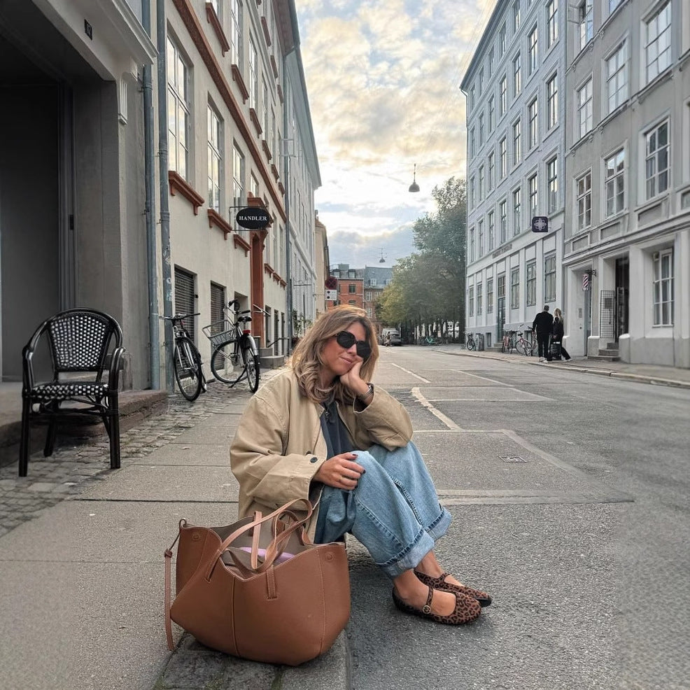 Kvinnors avslappnade utility-jacka med praktisk dragkedja och bekväma sidofickor Mirla-Eva Jonsson