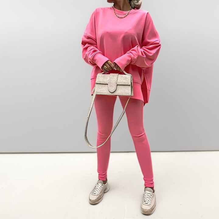 Kvinnors avslappnat set med oversized tröja och slim-fit leggings Mirla-Eva Jonsson