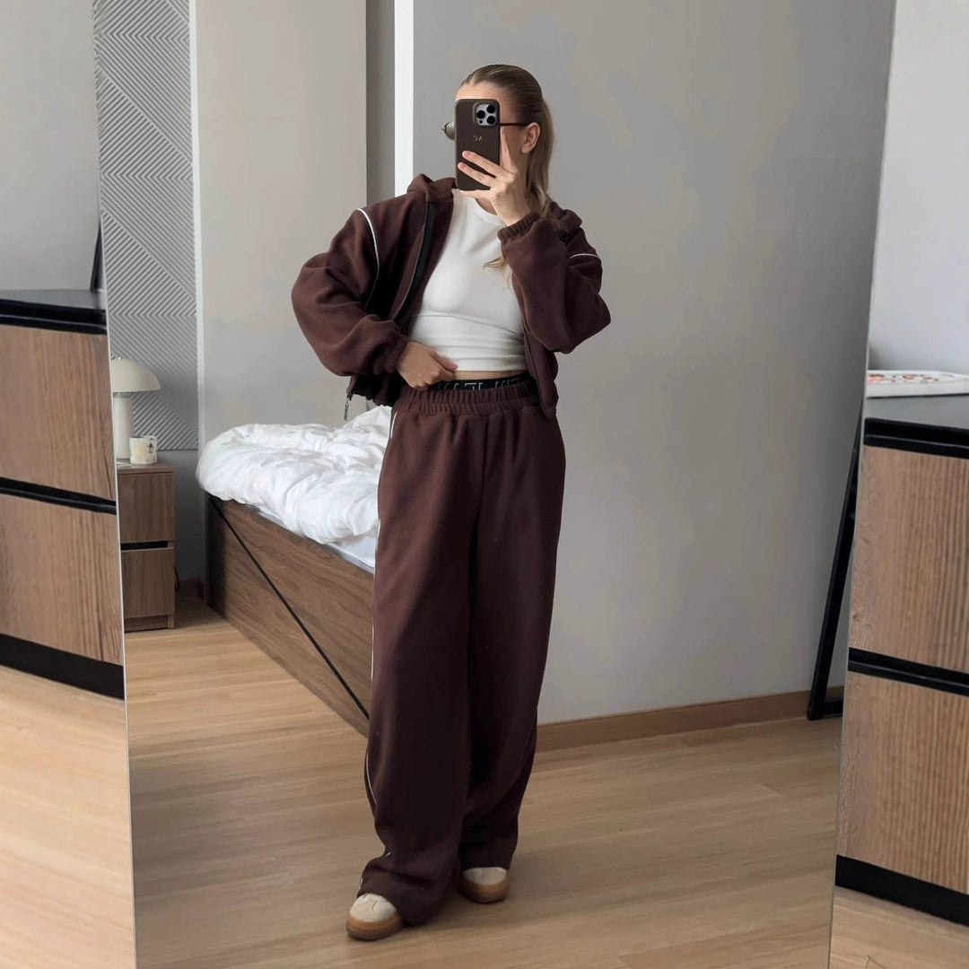 Kvinnors bekväma fleece träningsdräkt med hög krage och dragkedja Mirla-Eva Jonsson