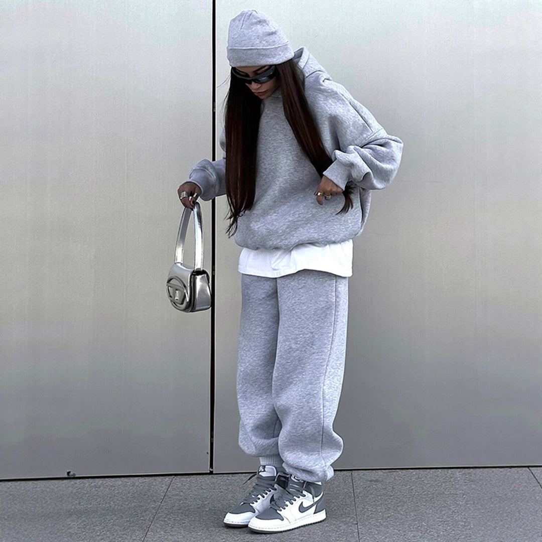 Kvinnors bekväma fritidsdräkt gjord av högkvalitativt sweatshirtmaterial vw-Eva Jonsson