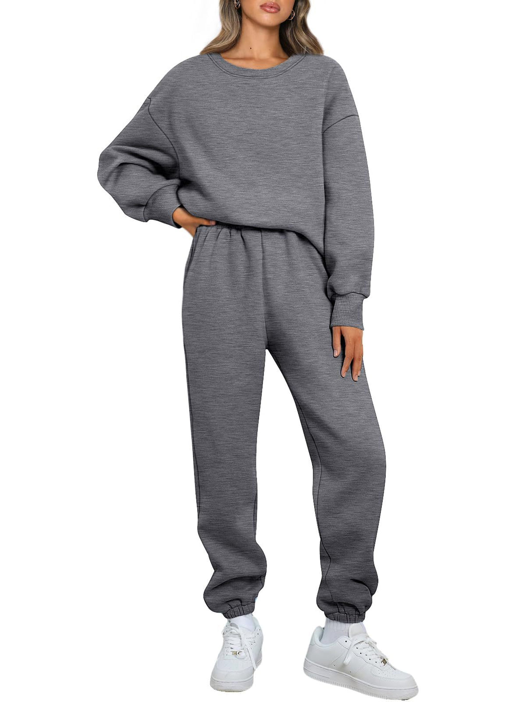Kvinnors bekväma fritidsdräkt med oversized skärning och elastiskt midjeband Mirla-Eva Jonsson