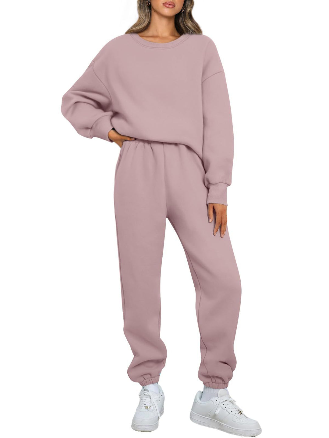 Kvinnors bekväma fritidsdräkt med oversized skärning och elastiskt midjeband Mirla-Eva Jonsson