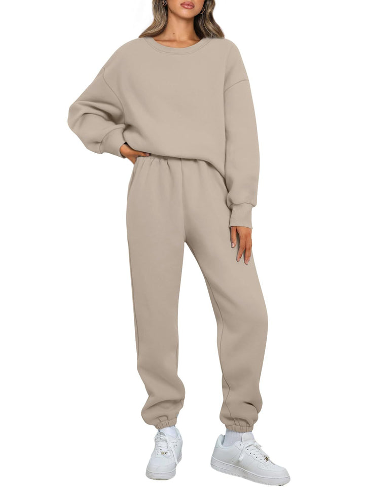 Kvinnors bekväma fritidsdräkt med oversized skärning och elastiskt midjeband Mirla-Eva Jonsson