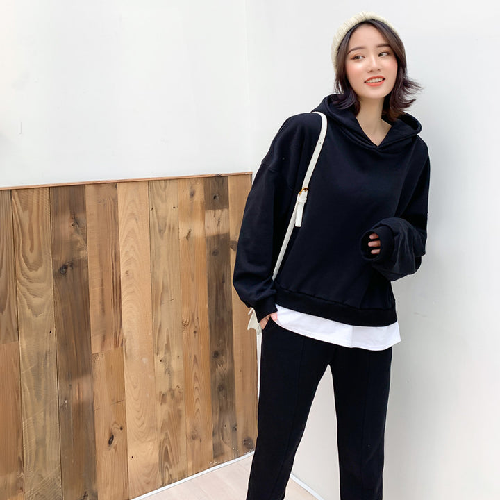 Kvinnors bekväma fritidsensemble med avslappnad hoodie och slim-fit joggerbyxor Mirla-Eva Jonsson