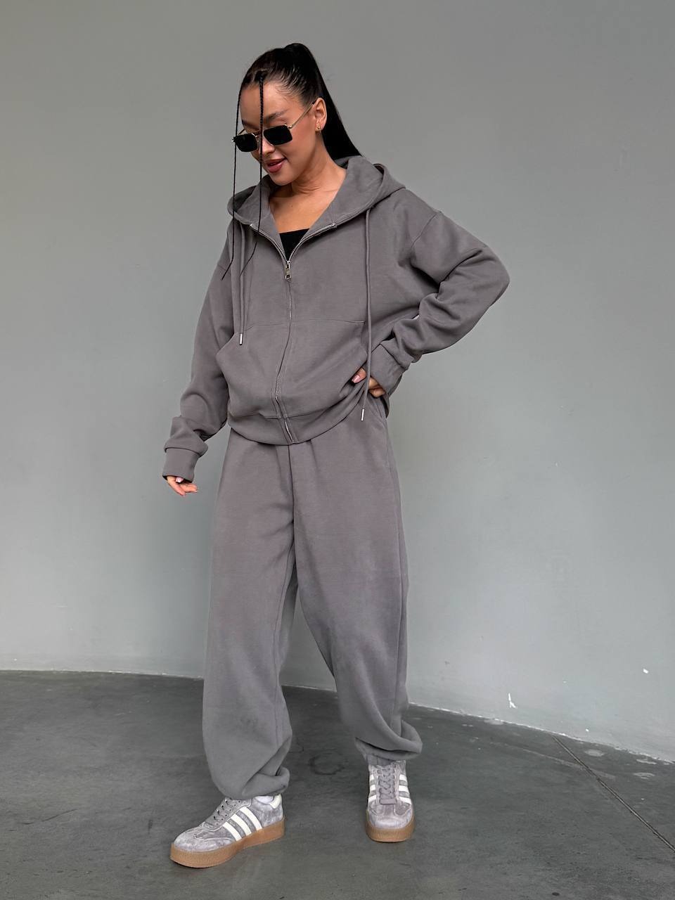 Kvinnors bekväma hoodie jumpsuit med högkvalitativ dragkedja och avslappnad passform-Eva Jonsson