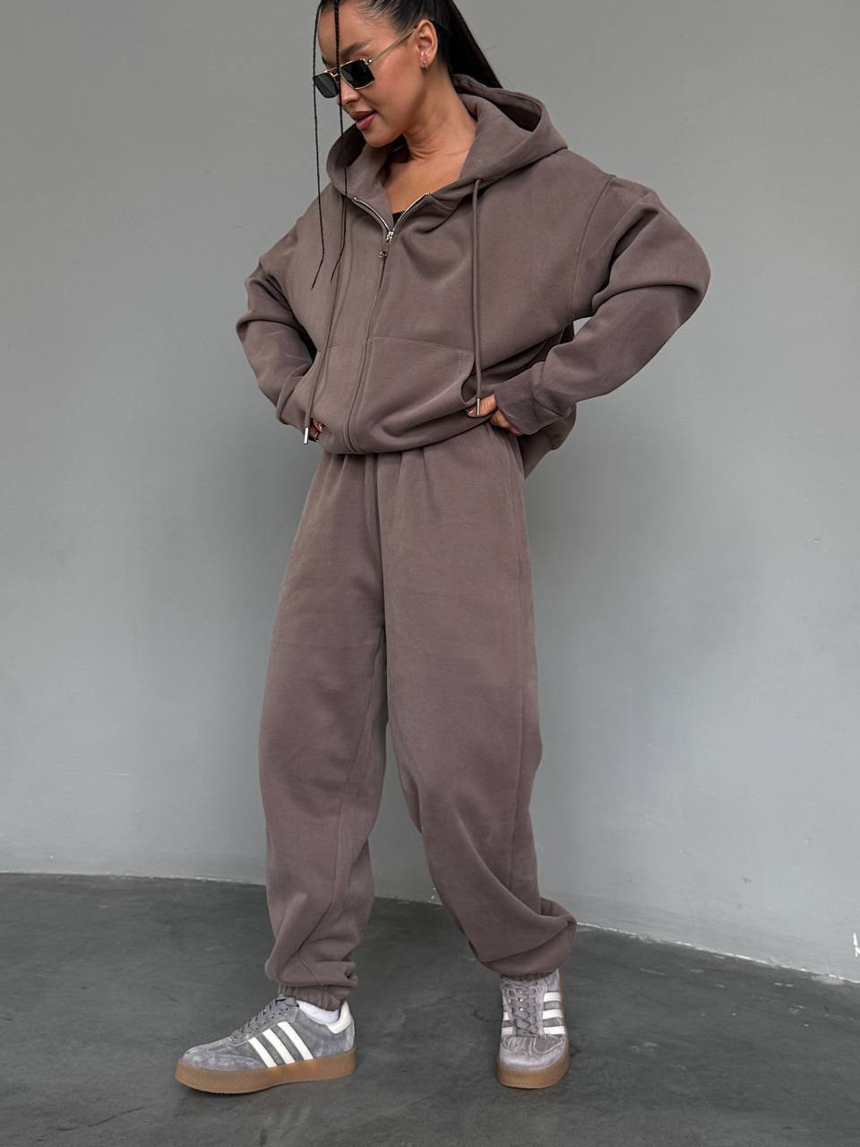 Kvinnors bekväma hoodie jumpsuit med högkvalitativ dragkedja och avslappnad passform-Eva Jonsson