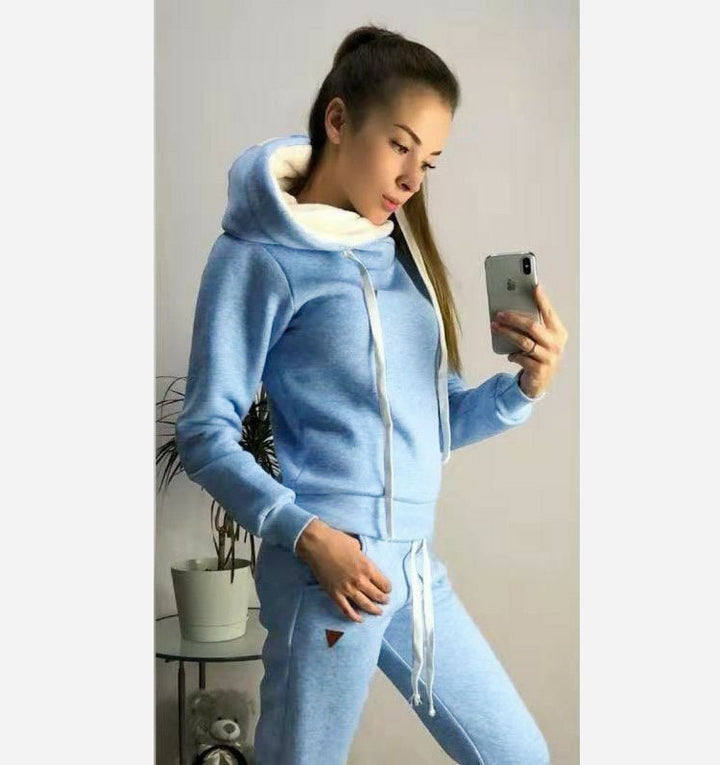 Kvinnors bekväma hoodie och jogger-set Mirla-Eva Jonsson