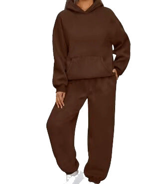 Kvinnors bekväma hoodie-set gjort av mjukt sweatshirt-tyg Mirla-Eva Jonsson