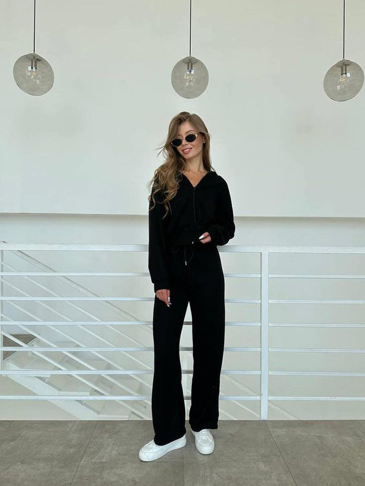 Kvinnors bekväma lounge-set med huva topp och vida byxor Mirla-Eva Jonsson