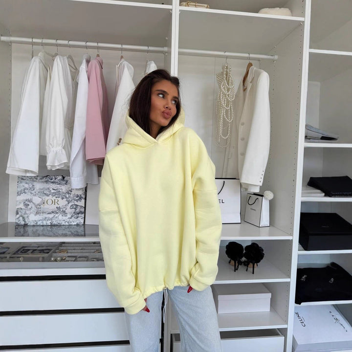 Kvinnors bekväma oversized hoodie med dragband och material av hög kvalitet Mirla-Eva Jonsson