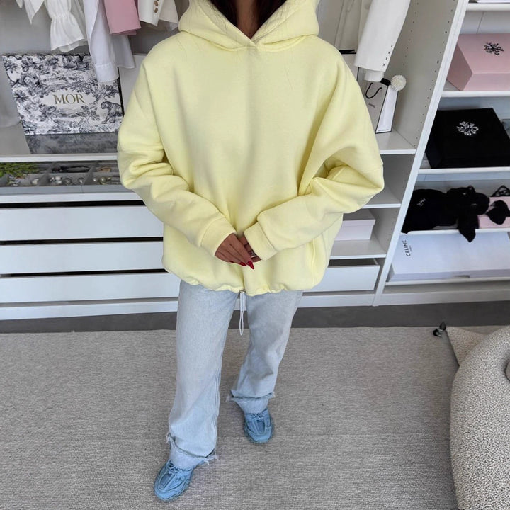 Kvinnors bekväma oversized hoodie med dragband och material av hög kvalitet Mirla-Eva Jonsson
