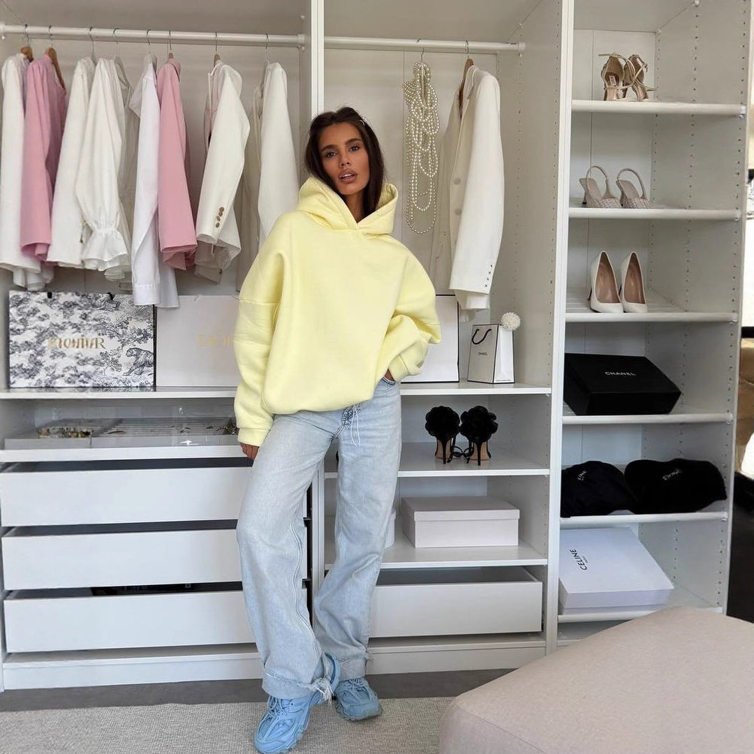 Kvinnors bekväma oversized hoodie med dragband och material av hög kvalitet Mirla-Eva Jonsson