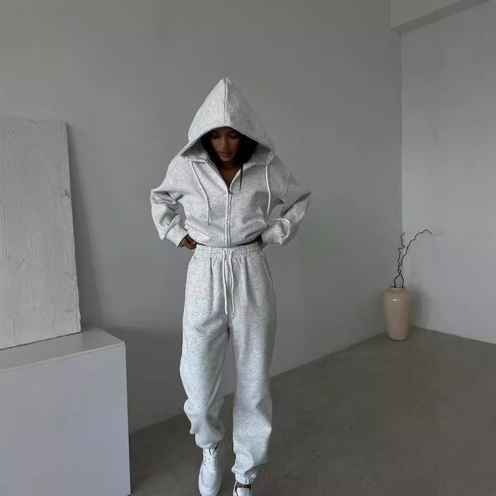 Kvinnors bekväma oversized sweatshirt med avslappnade joggingbyxor Mirla-Eva Jonsson