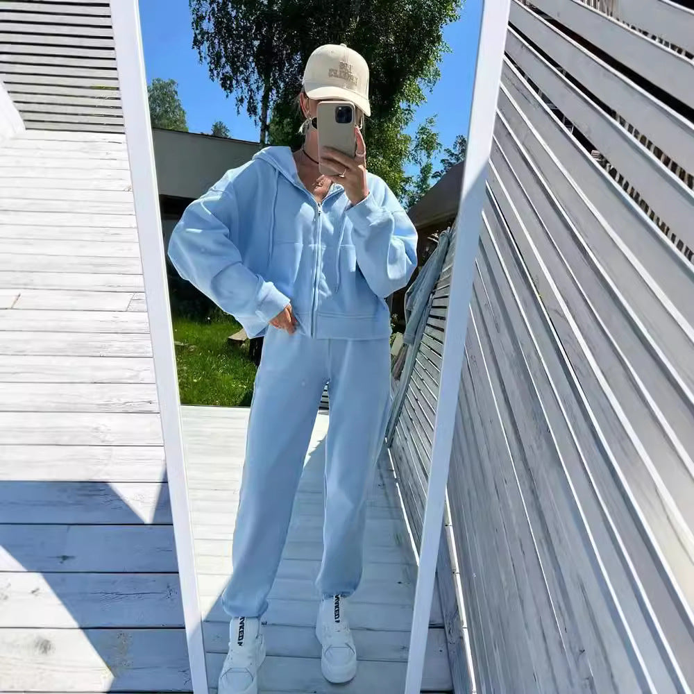 Kvinnors bekväma oversized sweatshirt med avslappnade joggingbyxor Mirla-Eva Jonsson