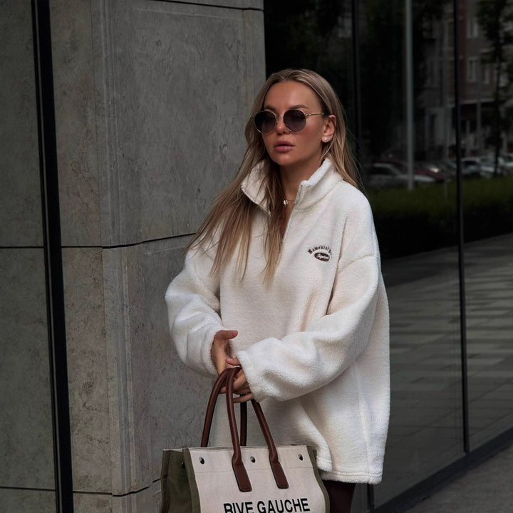 Kvinnors bekväma pullover med kort dragkedja och mjuk sammetsliknande inre struktur Mirla-Eva Jonsson