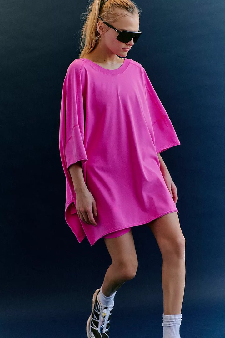 Kvinnors bekväma sportloungewear-set med oversized topp och shorts Mirla-Eva Jonsson