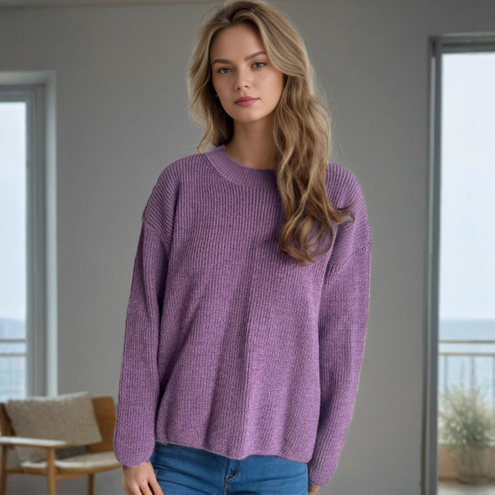 Kvinnors bekväma stickad pullover med modern ribbdesign Mirla-Eva Jonsson