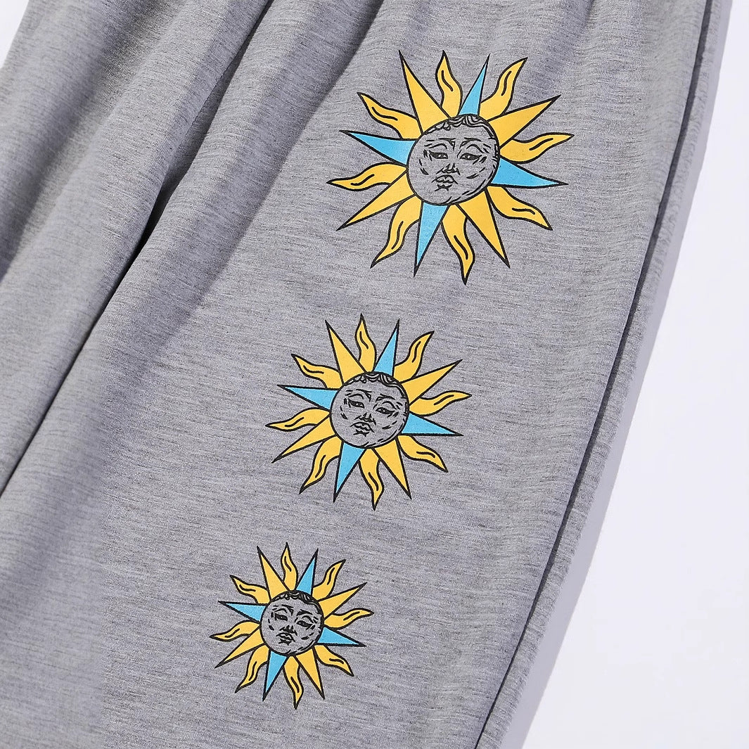 Kvinnors bekväma sweatpants med trendigt solmotiv Mirla-Eva Jonsson