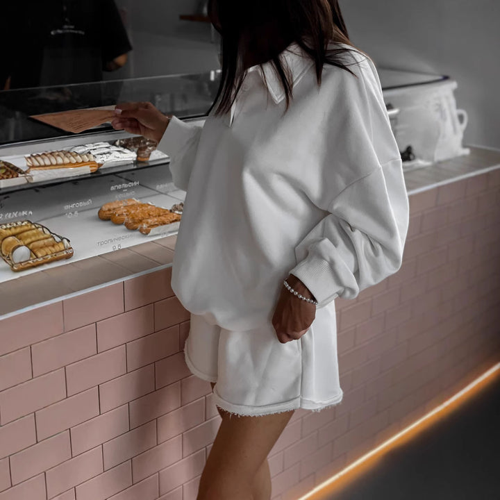 Kvinnors bekväma sweatshirt och shorts set Mirla-Eva Jonsson